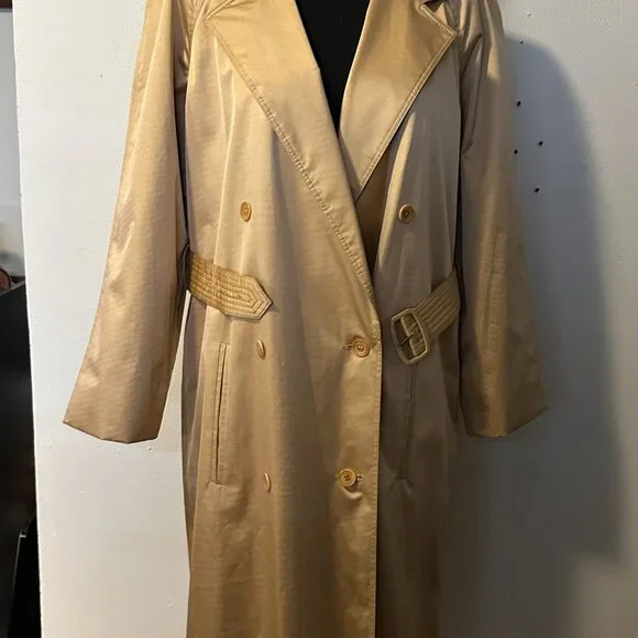 Vintage 60s / 70s Trench Coat with Belt. Perfect!! - Picture 6 of 14